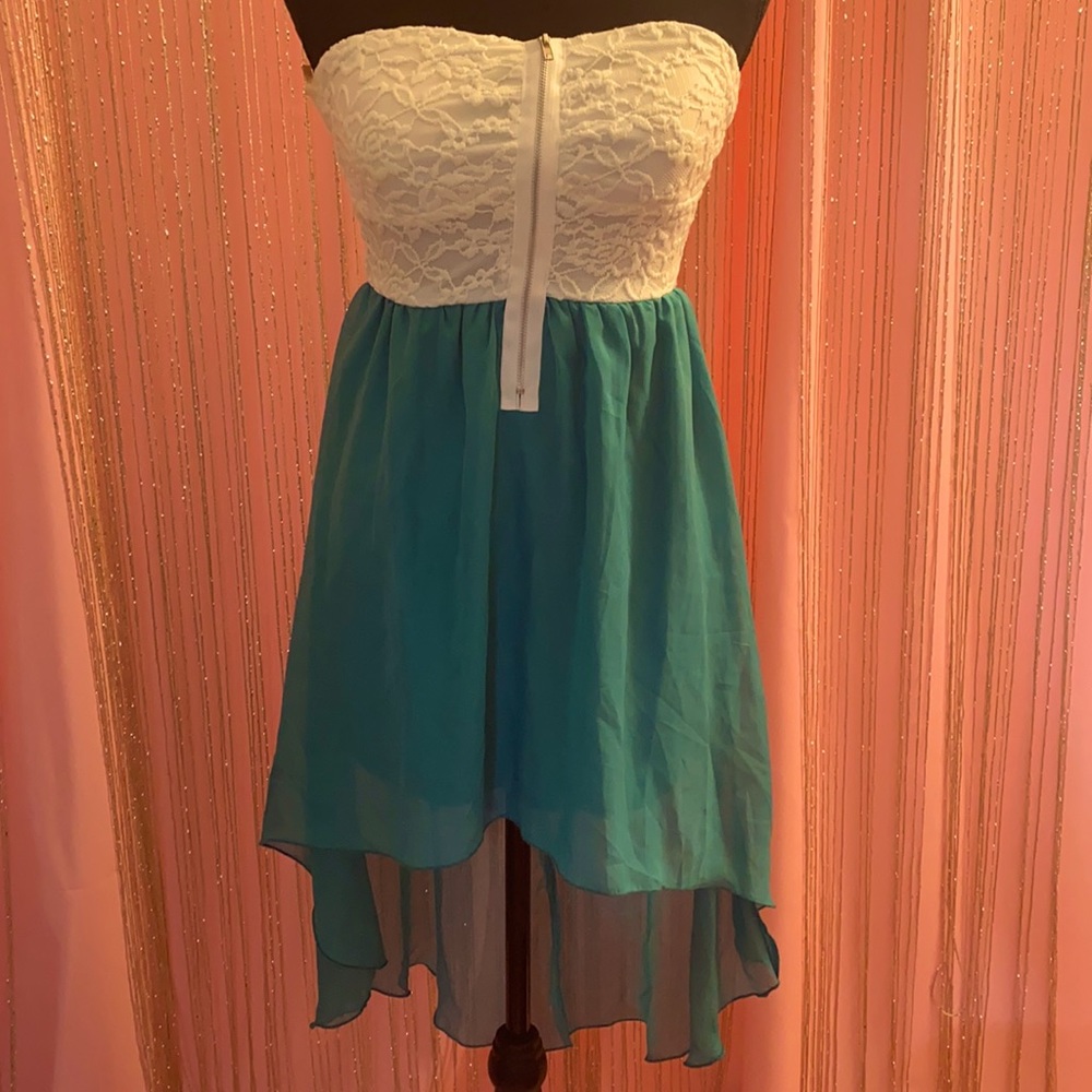 MUST GO!!! Strapless white lace/Green high low dress NWT- Small